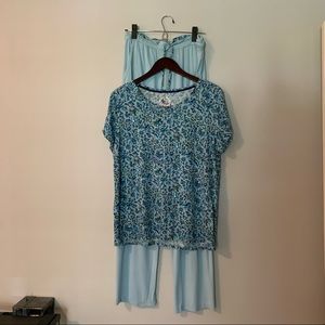 Vera Bradley pajama set